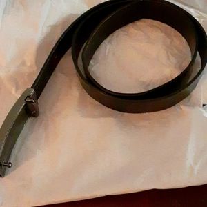 Black leather belt. Mens Size 32